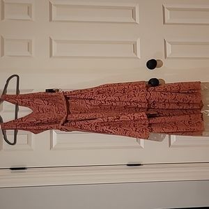 Taylor size 2 lovely tiered dress!